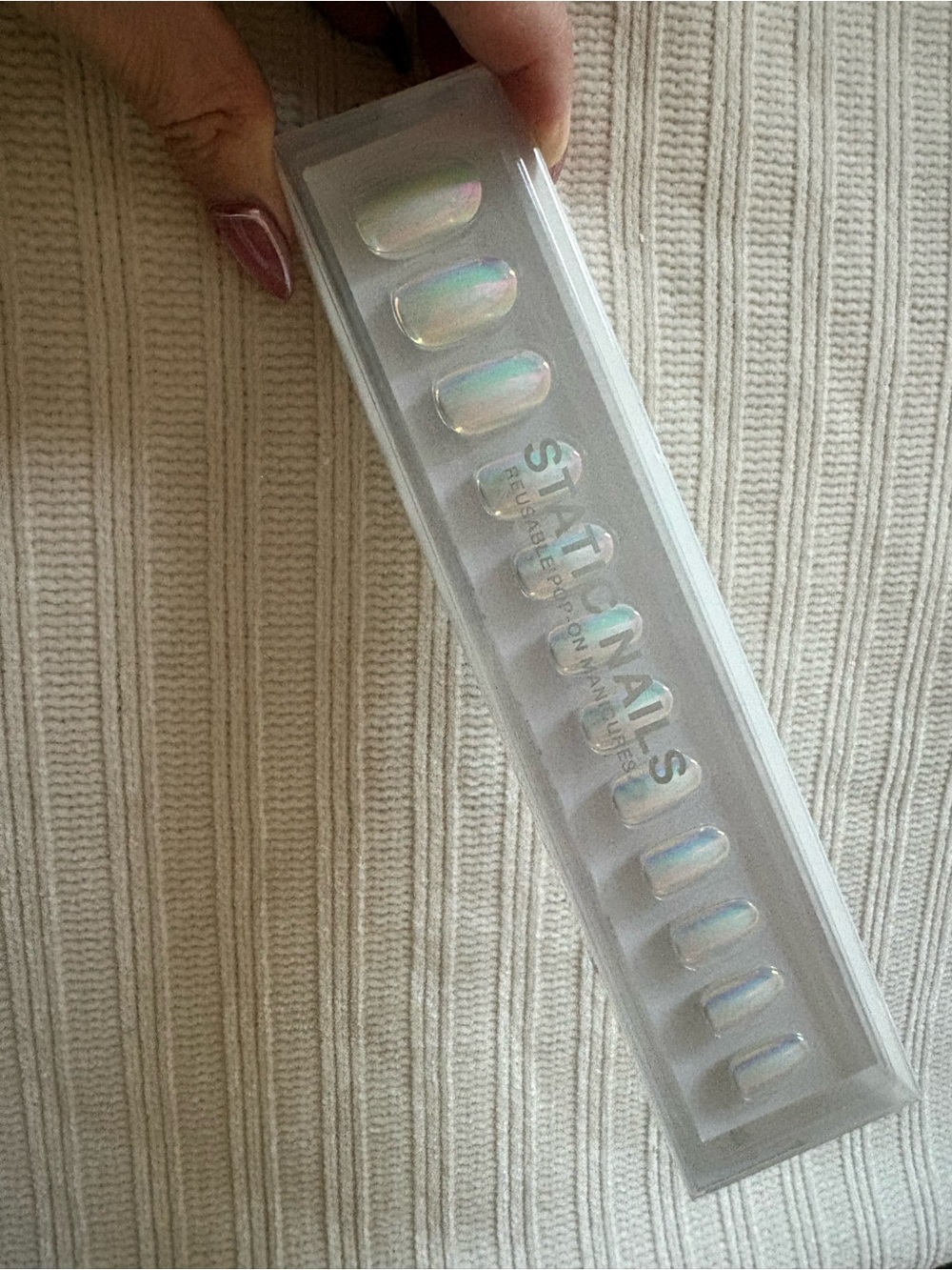 Static Nails Reusable Press On Nails Iridescent White Auroa Round - Picture 5 of 8